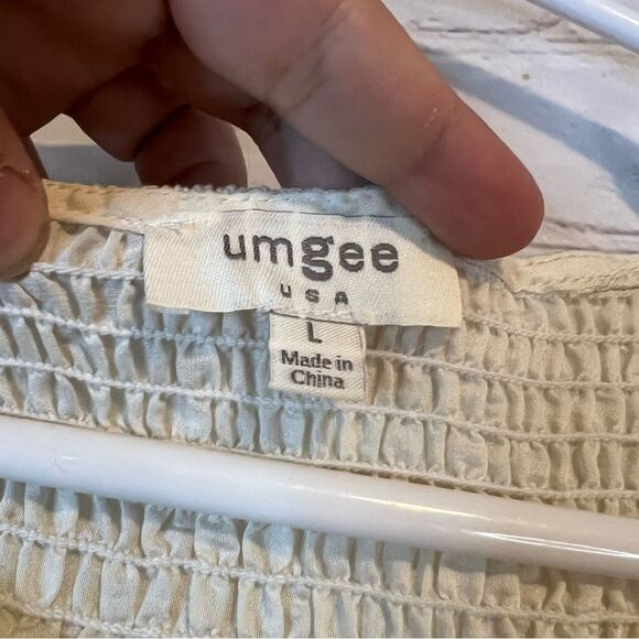 Umgee Cream Smocked Flutter Sleeve Tiered Midi Dress size large - Picture 5 of 6